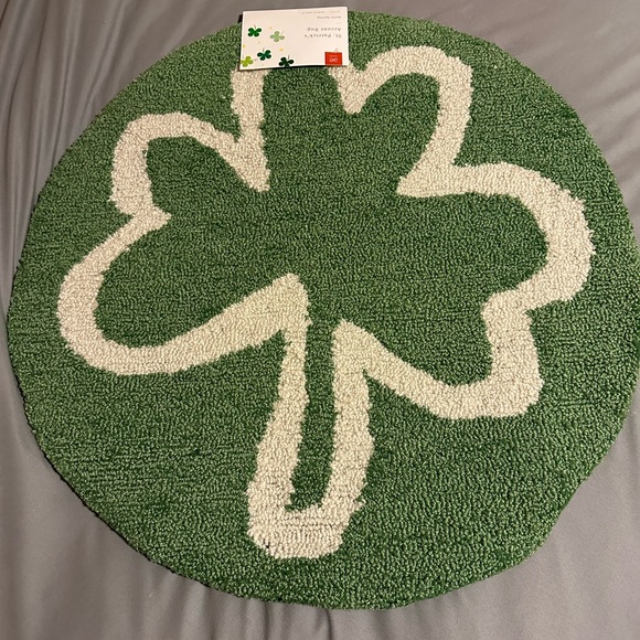 loloi Other - Shamrock Accent Rug by Loloi